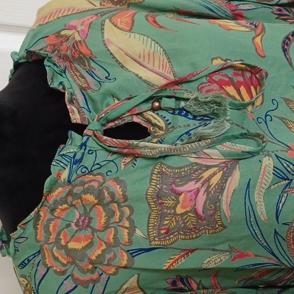 Angie Green Floral Boho Bell Sleeve Top ** SZ L - Picture 6 of 8